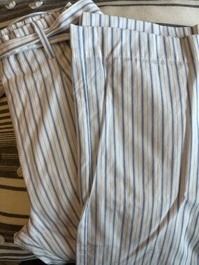 Abercrombie & Fitch White Wide-Leg Pants with Blue Pinstripes